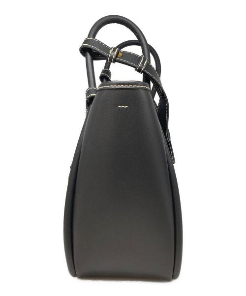 CHARLES & KEITH（チャールズアンドキース）CHARLES & KEITH (チャールズアンドキース) Lyla ミニライラチューブラートートバッグ ブラックの古着・服飾アイテム