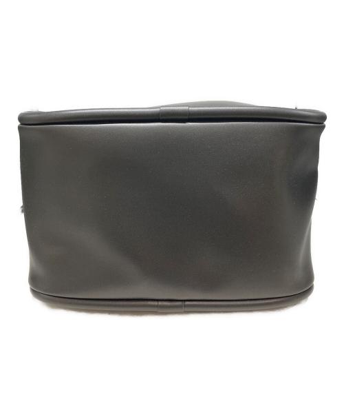 CHARLES & KEITH（チャールズアンドキース）CHARLES & KEITH (チャールズアンドキース) Lyla ライラチューブラートートバッグ（XL） ブラックの古着・服飾アイテム