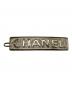 CHANEL（シャネル）の古着「ロゴラインストーンバレッタ」｜シルバー