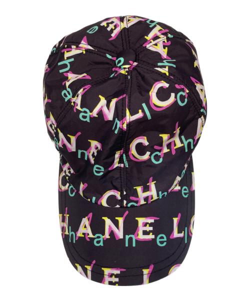 CHANEL（シャネル）CHANEL (シャネル) マルチカラーロゴキャップ ブラックの古着・服飾アイテム