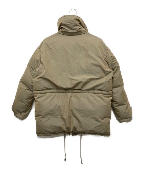 AURALEE（オーラリー）AURALEE (オーラリー) FINX POLYESTER CHAMBRAY DOWN COAT ベージュの古着・服飾アイテム