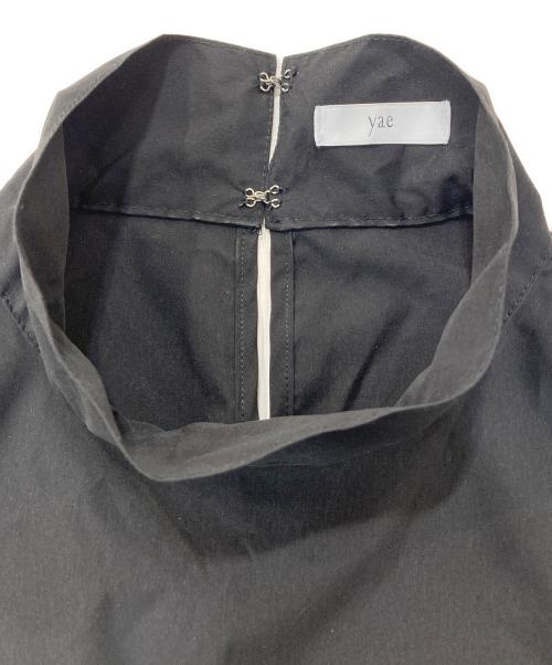 yae（ヤエ）yae (ヤエ) ボウタイケープ付きブラウス ブラック サイズ:FREEの古着・服飾アイテム