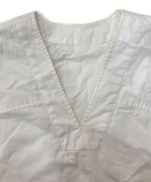 AK+1（エーケーワン）AK+1 (エーケーワン) Demi-Luxe Beams (デミルクス ビームス) コットンＶネックショート丈ブラウス ホワイト サイズ:38の古着・服飾アイテム