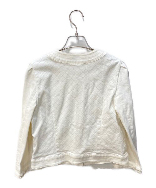 TO BE CHIC（トゥービーシック）TO BE CHIC (トゥービーシック) ノーカラーデニムジャケット　W5E04-127-02 ホワイト サイズ:42の古着・服飾アイテム