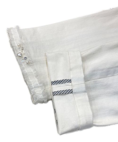 TO BE CHIC（トゥービーシック）TO BE CHIC (トゥービーシック) ノーカラーデニムジャケット　W5E04-127-02 ホワイト サイズ:42の古着・服飾アイテム