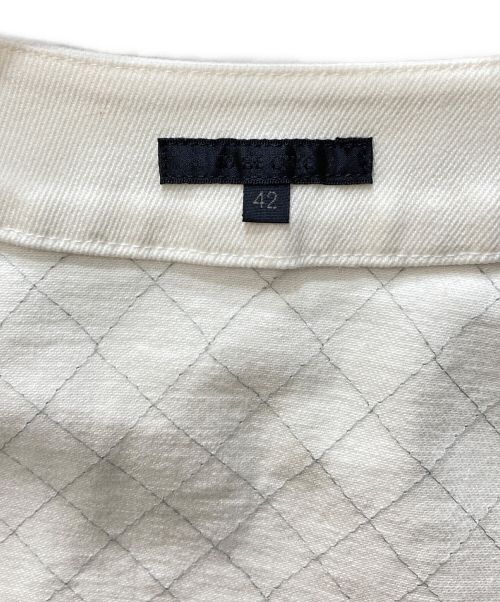 TO BE CHIC（トゥービーシック）TO BE CHIC (トゥービーシック) ノーカラーデニムジャケット　W5E04-127-02 ホワイト サイズ:42の古着・服飾アイテム