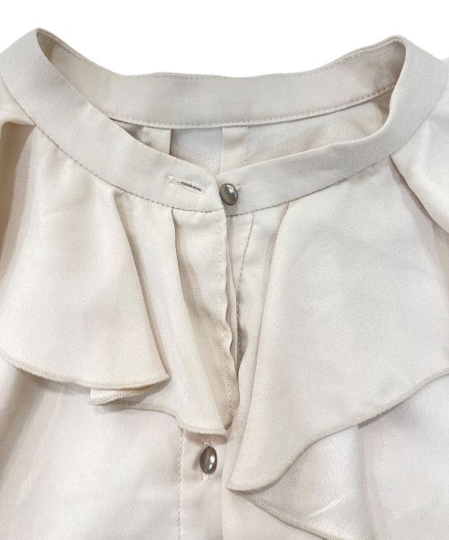 ROSSO（ロッソ）ROSSO (ロッソ) デザインボタンフリルブラウス ベージュ サイズ:FREEの古着・服飾アイテム