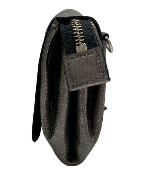 ikot（イコット）ikot (イコット) ショルダー財布 シルバーの古着・服飾アイテム