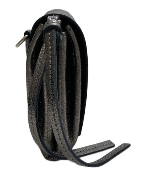 ikot（イコット）ikot (イコット) ショルダー財布 シルバーの古着・服飾アイテム