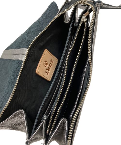 ikot（イコット）ikot (イコット) ショルダー財布 シルバーの古着・服飾アイテム