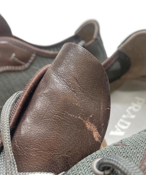 PRADA SPORTS（プラダスポーツ）PRADA SPORTS (プラダスポーツ) メッシュスニーカー オリーブ サイズ:9 1/2の古着・服飾アイテム