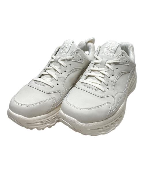 UGG（アグ）UGG (アグ) CA805 WHITE NUBUCK ホワイト サイズ:27.5の古着・服飾アイテム