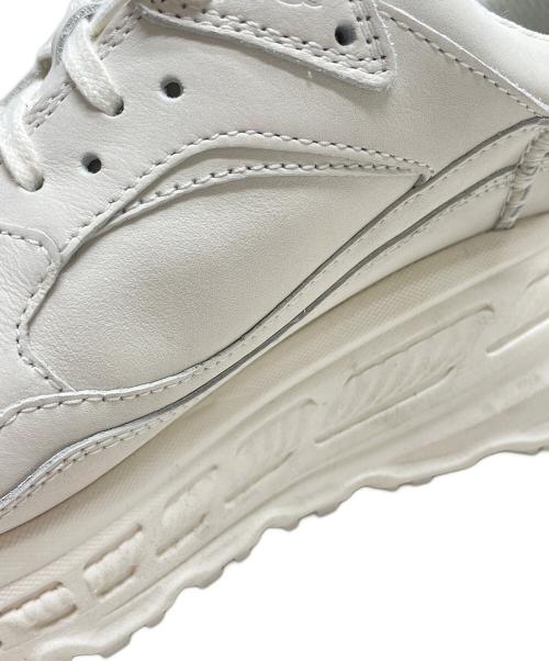 UGG（アグ）UGG (アグ) CA805 WHITE NUBUCK ホワイト サイズ:27.5の古着・服飾アイテム