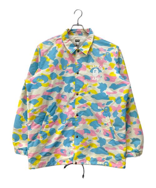 BAPE BY A BATHING APE（ベイプバイアベイシングエイプ）BAPE BY A BATHING APE (ベイプバイアベイシングエイプ) マルチカモコーチジャケット イエロー×スカイブルー サイズ:XLの古着・服飾アイテム