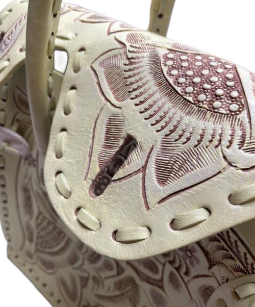 Carving Tribes（カービングトライブス）Carving Tribes (カービングトライブス) 型押しハンドバッグの古着・服飾アイテム