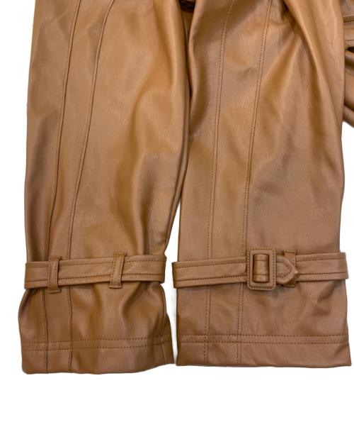 adidas（アディダス）adidas (アディダス) フェイクレザートレンチコート ブラウン サイズ:XL 未使用品の古着・服飾アイテム