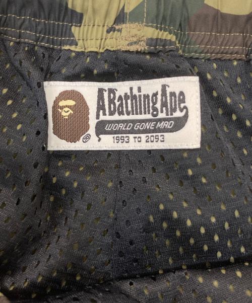 A BATHING APE（ア ベイシング エイプ）A BATHING APE (ア ベイシング エイプ) CAMO SIDE SHARK BEACH SHORTS オリーブ サイズ:Sの古着・服飾アイテム