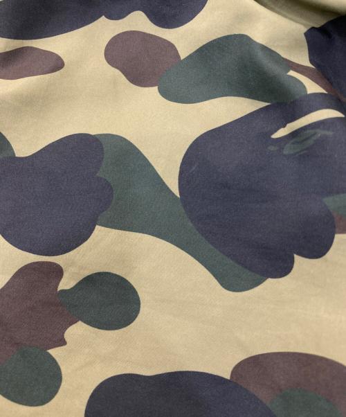 A BATHING APE（ア ベイシング エイプ）A BATHING APE (ア ベイシング エイプ) CAMO SIDE SHARK BEACH SHORTS オリーブ サイズ:Sの古着・服飾アイテム