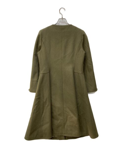 M'S GRACY（エムズグレイシー）M'S GRACY (エムズグレイシー) ノーカラー フラワーボタンベルト付きコート カーキ サイズ:40の古着・服飾アイテム