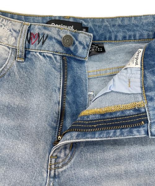 Desigual（デシグアル）Desigual (デシグアル) DISNEY (ディズニー) ミッキーマウス ストレートジーンズ インディゴ サイズ:36 未使用品の古着・服飾アイテム