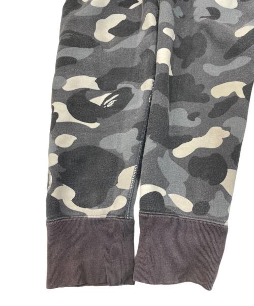 A BATHING APE（ア ベイシング エイプ）A BATHING APE (ア ベイシング エイプ) CITY CAMO SHARK FULL ZIP HOODIE ブラック サイズ:Mの古着・服飾アイテム