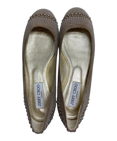 JIMMY CHOO（ジミーチュウ）JIMMY CHOO (ジミーチュウ) スタッズパンプス ベージュ サイズ:38 1/2の古着・服飾アイテム