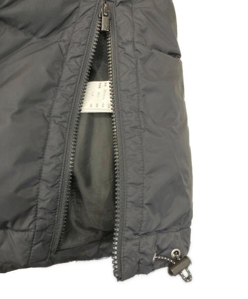 GUESS（ゲス）GUESS (ゲス) ダウンジャケット ブラック サイズ:Mの古着・服飾アイテム