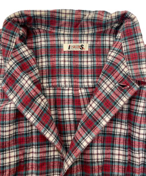 I.S.（アイエス）I.S. (アイエス) シャツ レッド サイズ:SIZE 9の古着・服飾アイテム