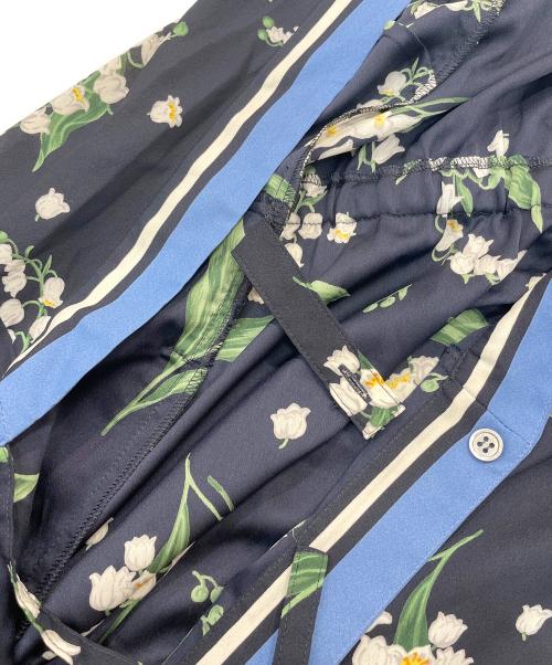 MUVEIL（ミュベール）MUVEIL (ミュベール) すずらんプリントワンピース ネイビー サイズ:36の古着・服飾アイテム