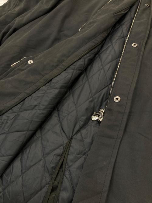 ARMANI COLLEZIONI（アルマーニ コレツィオーニ）ARMANI COLLEZIONI (アルマーニ コレツィオーニ) ジップアップスタンドカラーコート ブラック サイズ:50の古着・服飾アイテム