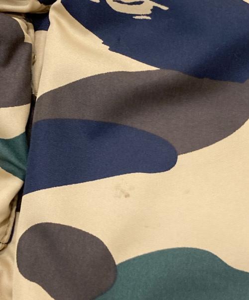 A BATHING APE（ア ベイシング エイプ）A BATHING APE (ア ベイシング エイプ) ユーティリティカモフラダウンベスト カーキ サイズ:Mの古着・服飾アイテム