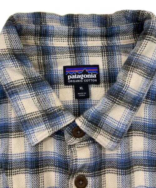 Patagonia（パタゴニア）Patagonia (パタゴニア) ネルシャツ ホワイト×ブルー サイズ:XLの古着・服飾アイテム