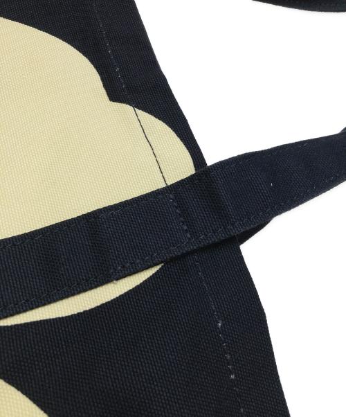 marimekko（マリメッコ）marimekko (マリメッコ) Peruskassi Juhla Unikko ブラック×イエローの古着・服飾アイテム