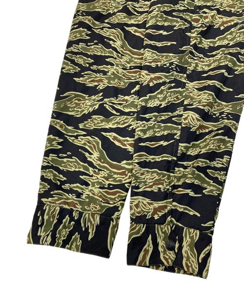 stussy（ステューシー）stussy (ステューシー) タイガーカモコーチジャケット カーキ サイズ:XLの古着・服飾アイテム