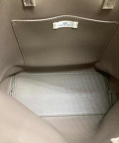 RODE SKO（ロデスコ）RODE SKO (ロデスコ) タッセル付軽量シンプルトートバッグの古着・服飾アイテム