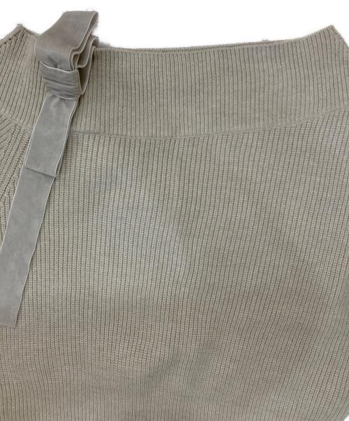 mystrade（マイストラーダ）mystrade (マイストラーダ) ベロアリボンオフショルニット ベージュ サイズ:38の古着・服飾アイテム