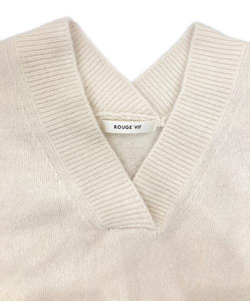 Rouge vif（ルージュヴィフ）Rouge vif (ルージュヴィフ) フォックスウールVネックラウンドヘムニットプルオーバー アイボリー サイズ:サイズ表記無しの古着・服飾アイテム