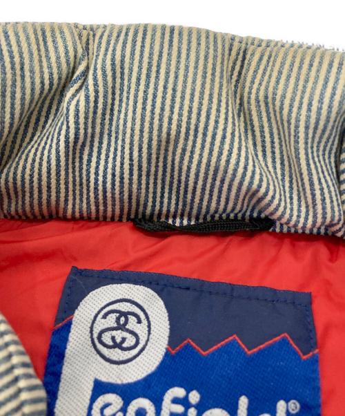 Pen Field（ペンフィールド）Pen Field (ペンフィールド) stussy (ステューシー) ダウンベスト ホワイト×ブルー サイズ:XLの古着・服飾アイテム