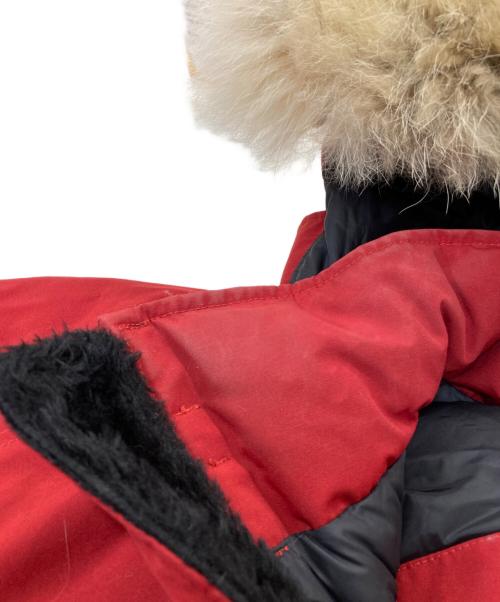 CANADA GOOSE（カナダグース）CANADA GOOSE (カナダグース) ダウンジャケット レッド サイズ:Mの古着・服飾アイテム