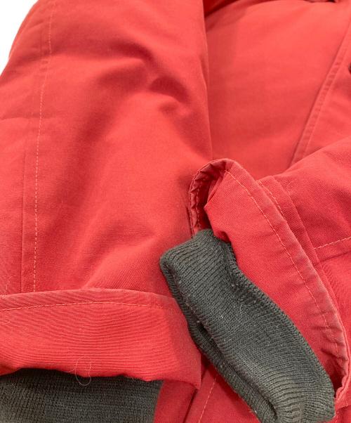 CANADA GOOSE（カナダグース）CANADA GOOSE (カナダグース) ダウンジャケット レッド サイズ:Mの古着・服飾アイテム