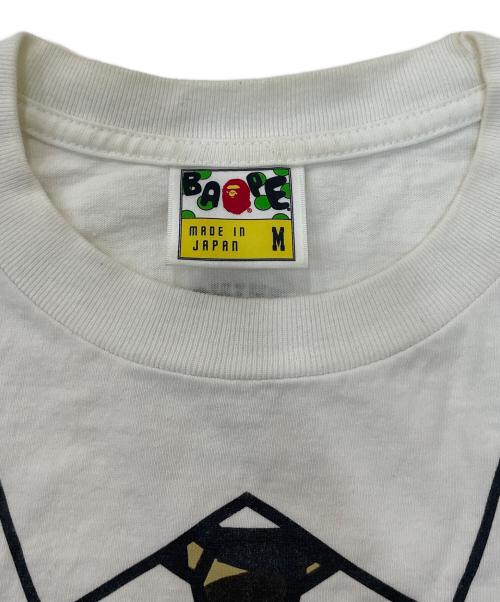 A BATHING APE（アベイシングエイプ）A BATHING APE (ア ベイシング エイプ) プリントTシャツ ホワイト サイズ:Mの古着・服飾アイテム