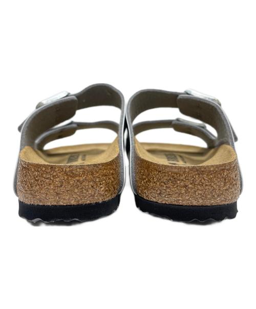 BIRKENSTOCK（ビルケンシュトック）BIRKENSTOCK (ビルケンシュトック) ARIZONA シルバー サイズ:24の古着・服飾アイテム