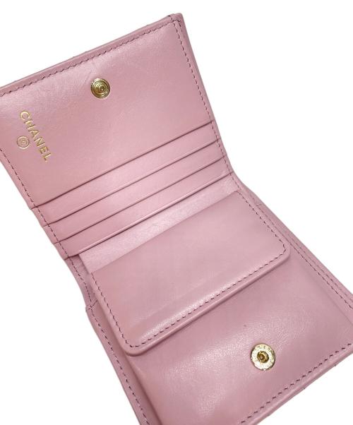 CHANEL（シャネル）CHANEL (シャネル) キャビアスキンマトラッセ2つ折り財布 ピンクの古着・服飾アイテム