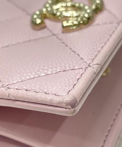 CHANEL（シャネル）CHANEL (シャネル) キャビアスキンマトラッセ2つ折り財布 ピンクの古着・服飾アイテム