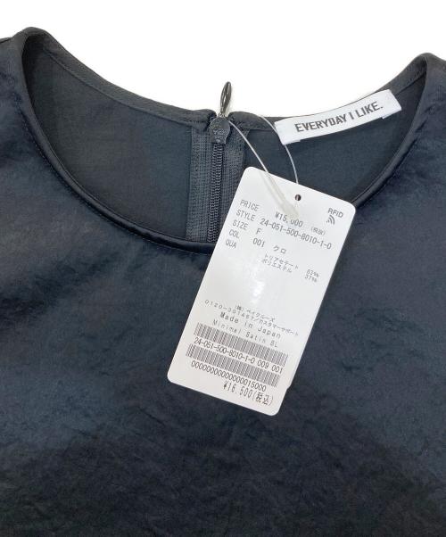 EVERYDAY I LIKE.（エヴリデイ アイ ライク）EVERYDAY I LIKE. (エヴリデイ アイ ライク) MINIMAL SATIN BL ブラック サイズ:F 未使用品の古着・服飾アイテム