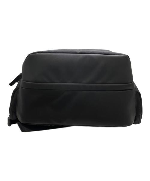 Incase（インケース）Incase (インケース) A.R.C. Commuter Pack ブラックの古着・服飾アイテム