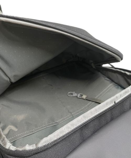 Incase（インケース）Incase (インケース) A.R.C. Commuter Pack ブラックの古着・服飾アイテム