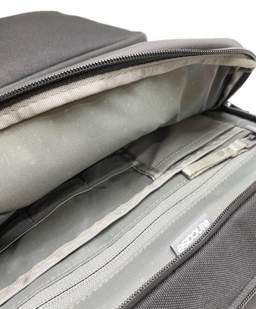 Incase（インケース）Incase (インケース) A.R.C. Commuter Pack ブラックの古着・服飾アイテム
