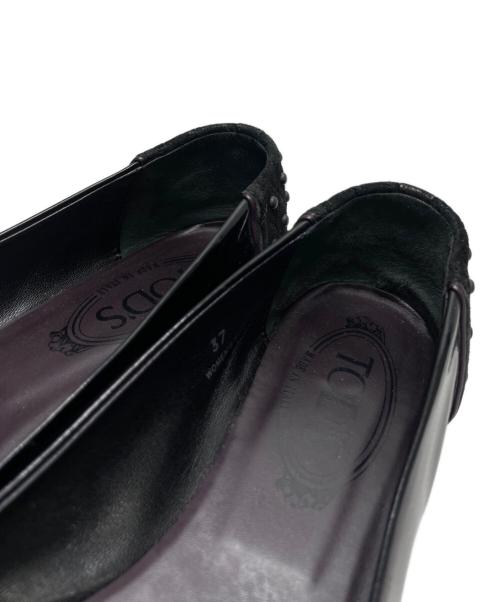 TOD'S（トッズ）TOD'S (トッズ) スタッズフラットシューズ ブラック サイズ:37の古着・服飾アイテム