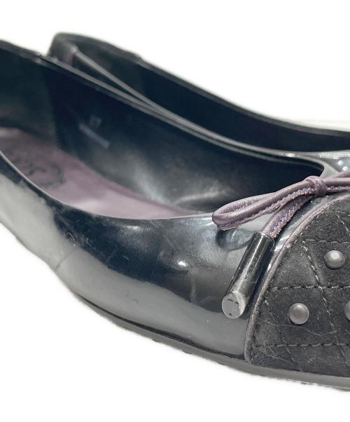 TOD'S（トッズ）TOD'S (トッズ) スタッズフラットシューズ ブラック サイズ:37の古着・服飾アイテム
